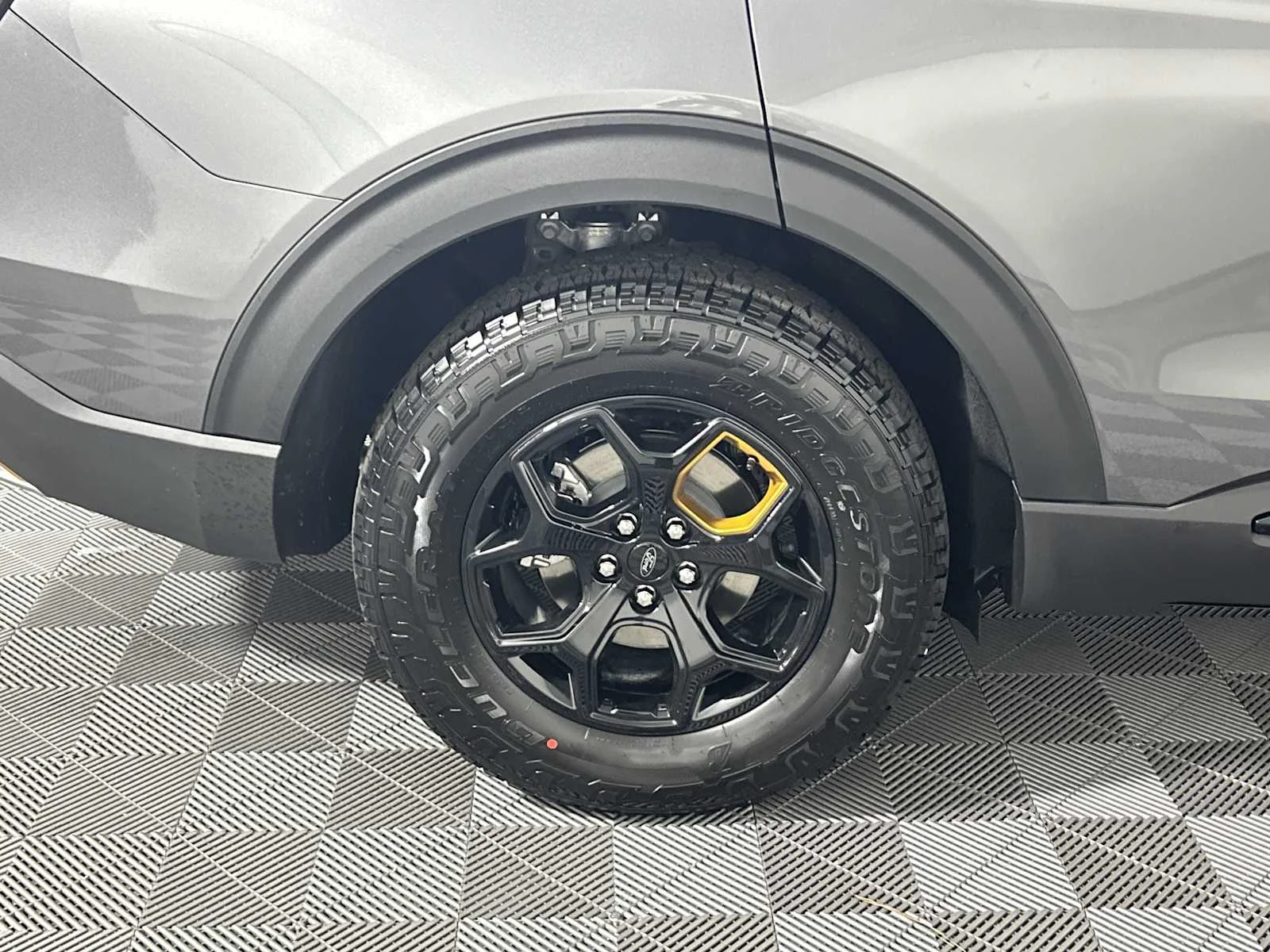 New 2026 Carbonized Gray Metallic Ford Tremor image 18