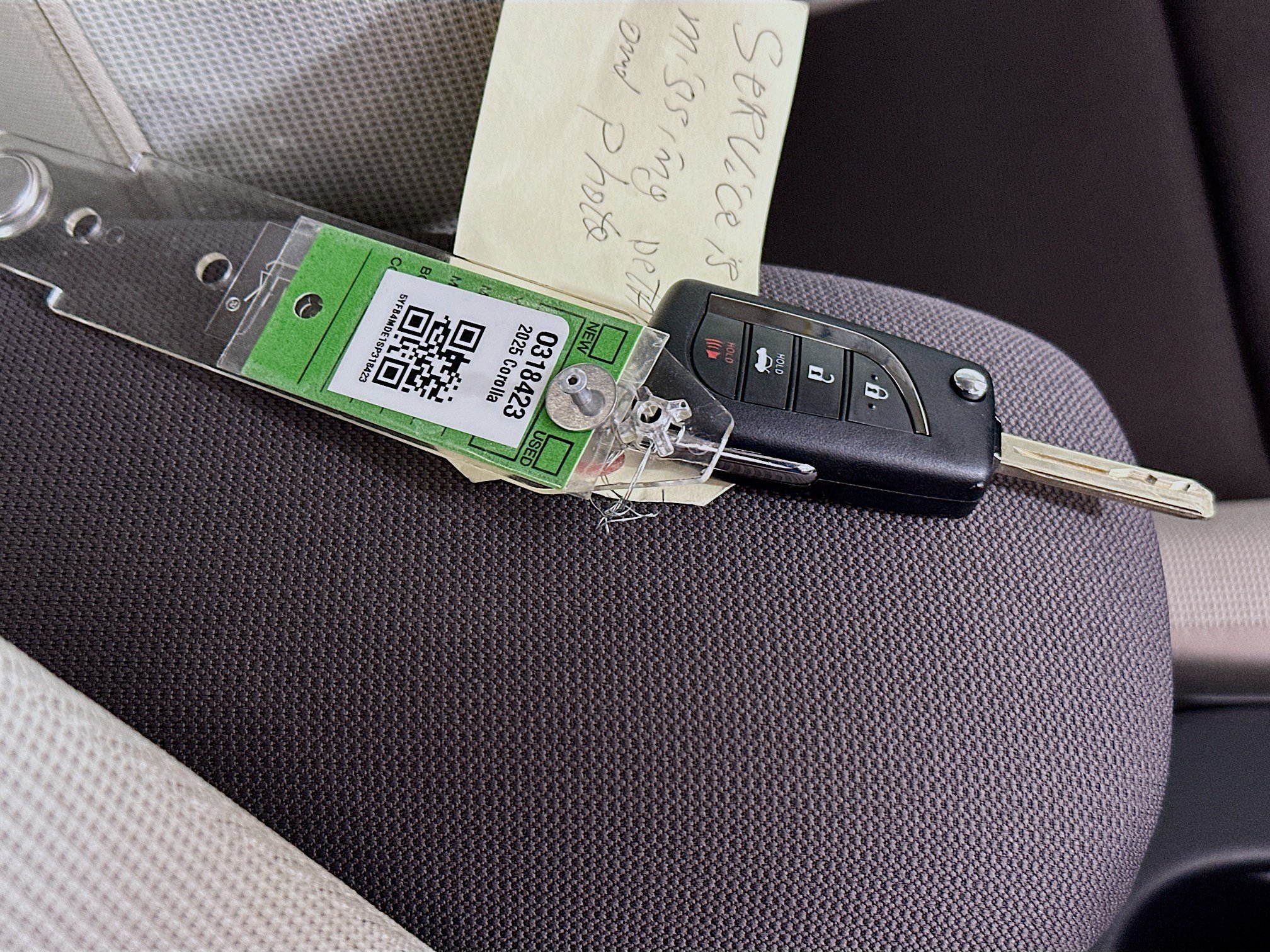 Certified Used 2025 Pearl Toyota LE image 32