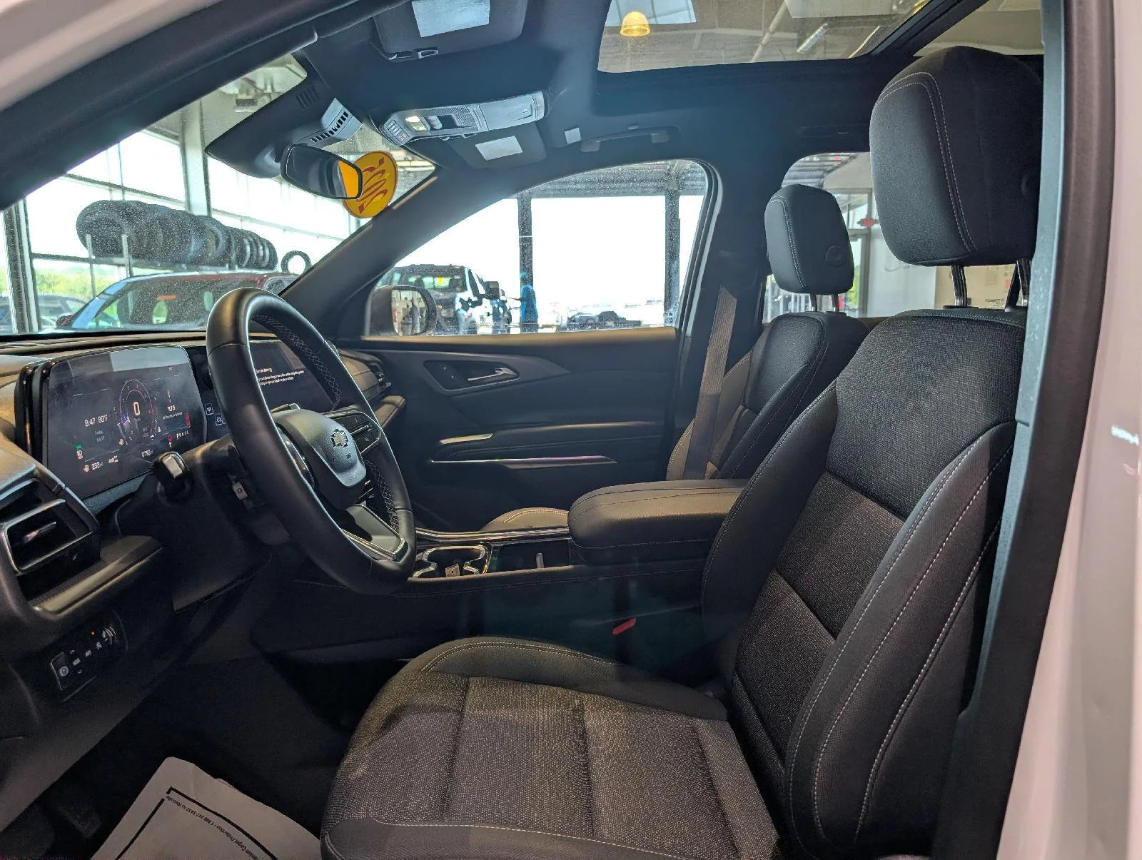 Used 2025 Summit White Chevrolet LT image 14