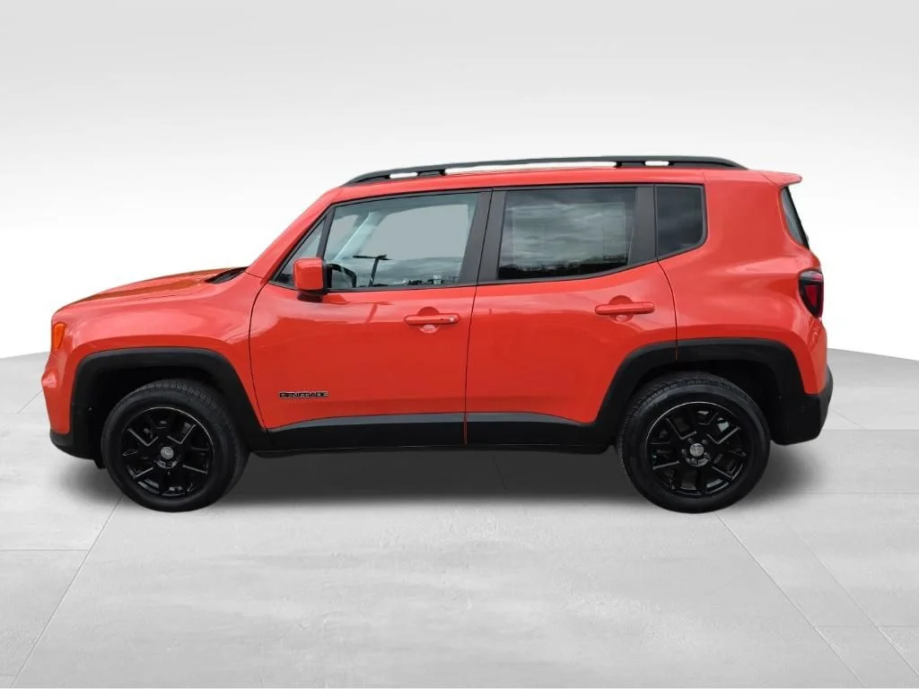 Used 2021 Orange Jeep Latitude image 9