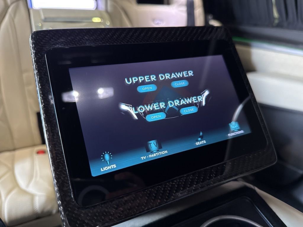 2025 Cadillac Escalade ESV Sport Platinum - Photo 35