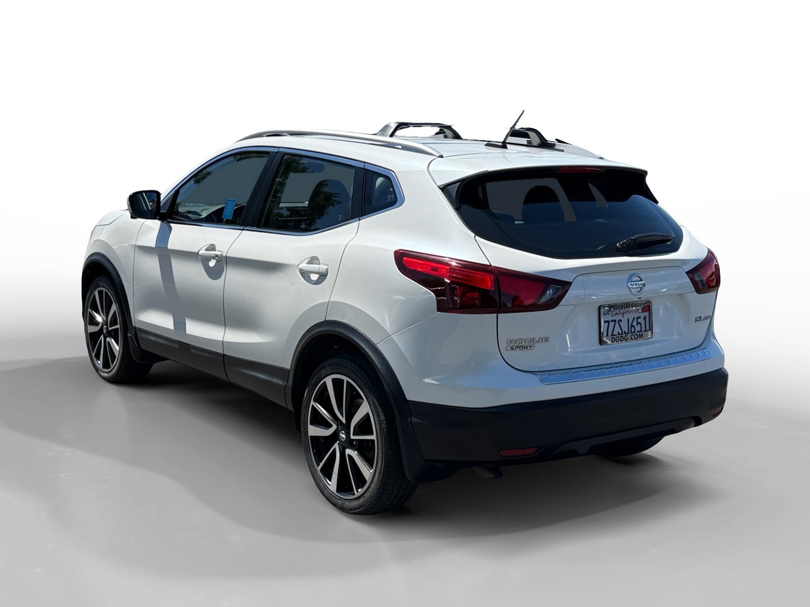 Used 2017 Pearl White Nissan SL image 3