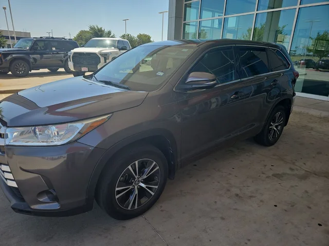2018 Toyota Highlander LE