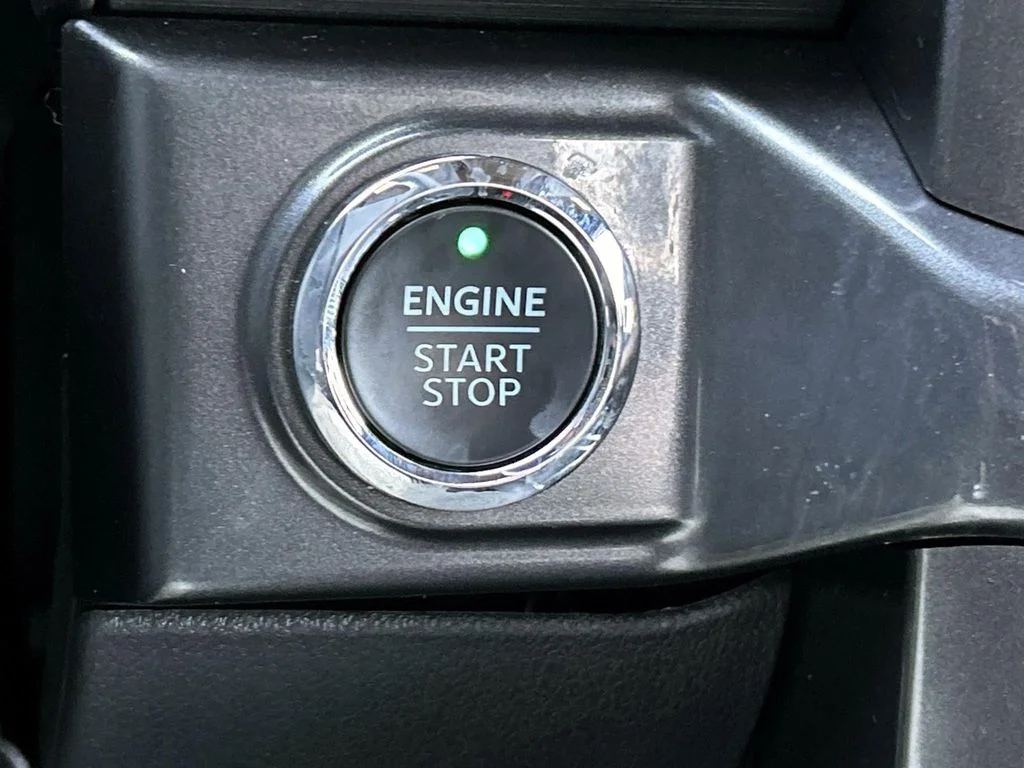 Used 2023 Black Metallic Ford XLT image 25