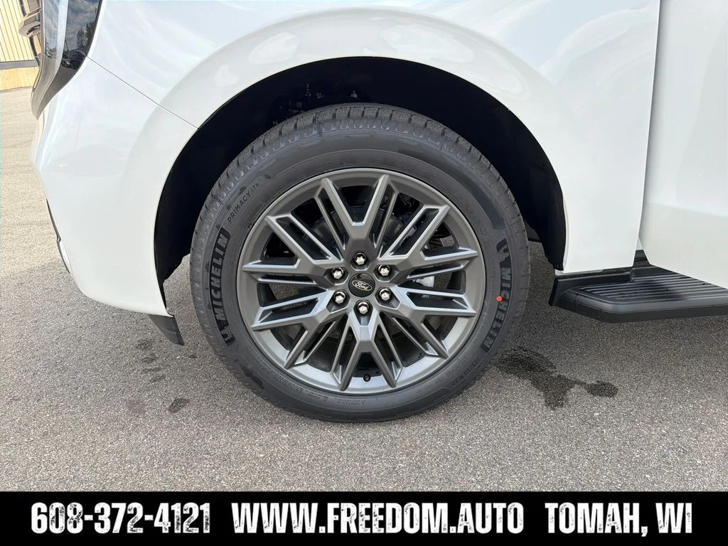 New 2026 Star White Metallic Tri-Coat Ford MAX Platinum® image 27