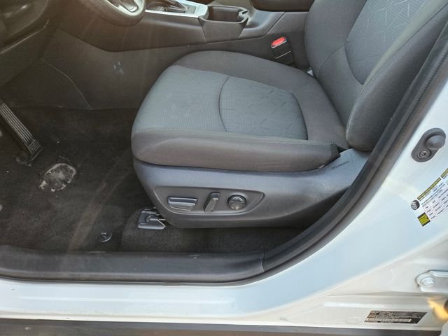 Used 2025 White Toyota XLE image 18
