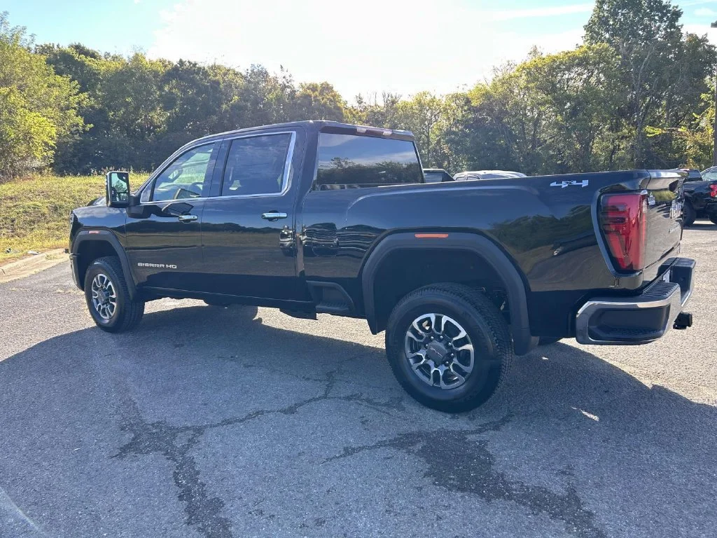New 2026 Onyx Black GMC SLT image 6