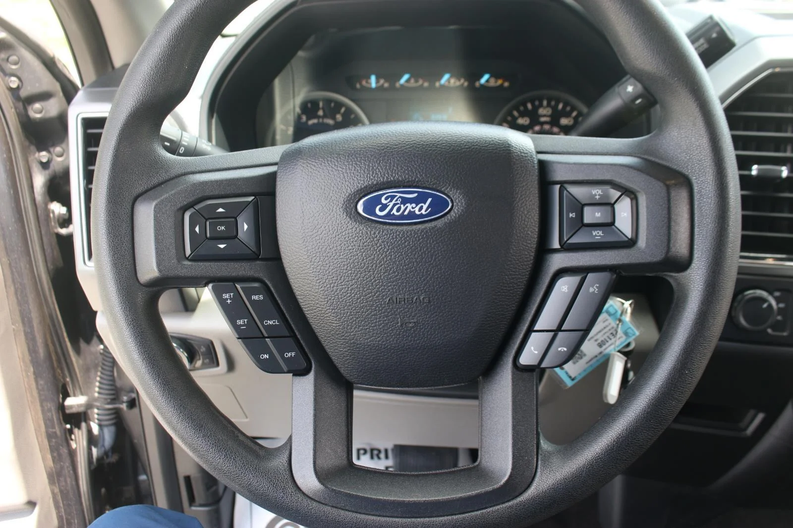 Used 2018 Grey Ford XL image 16