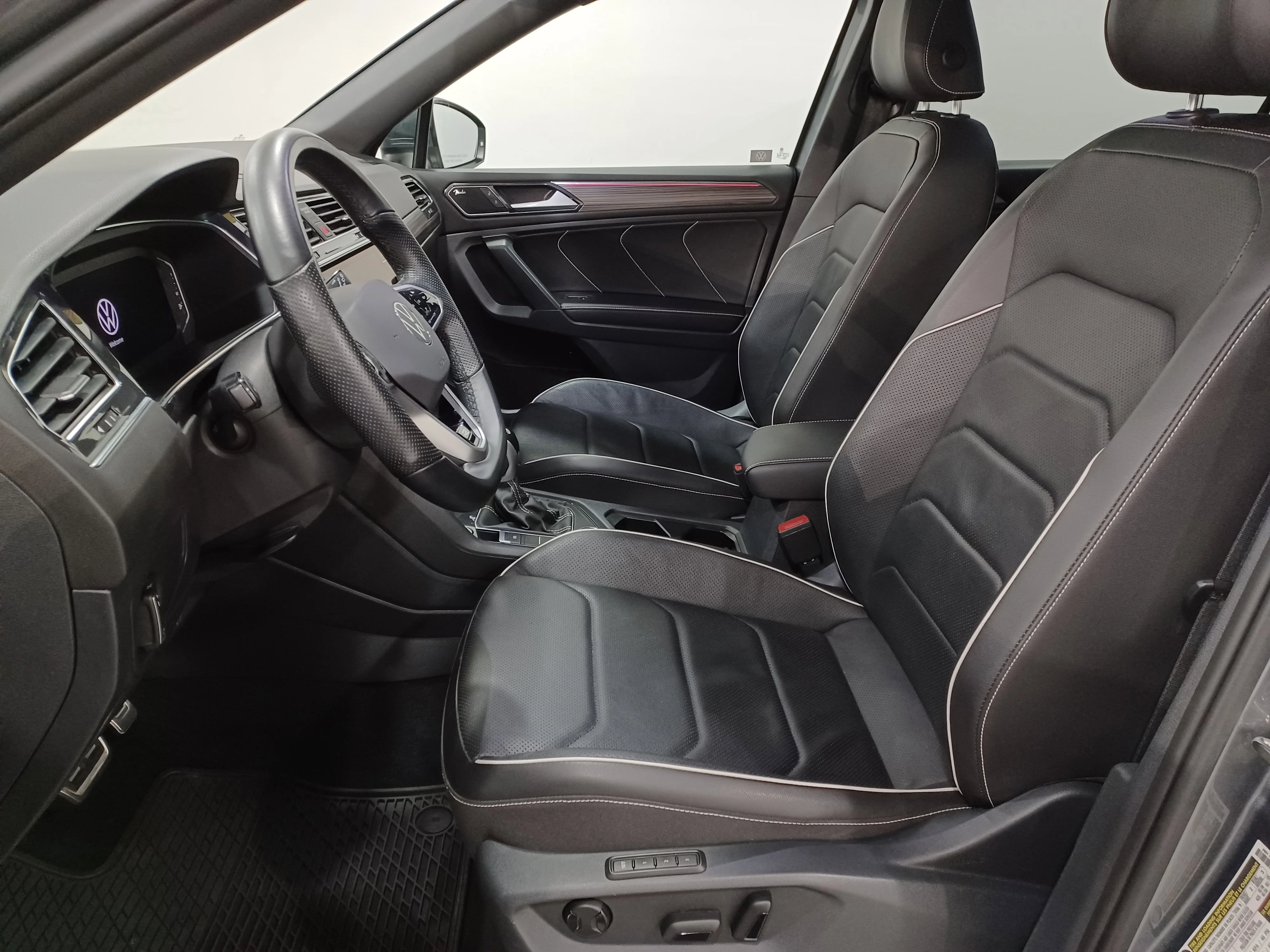 Certified Used 2022 Platinum Gray Metallic Volkswagen Highline R-Line 4Motion*Remote Start | Nav | 360 Cam | Htd & Cooled Leather | Pano Roof | Htd Wheel image 10