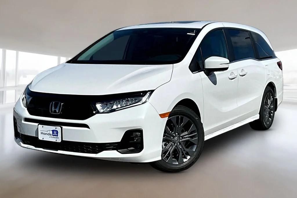2026 Honda Odyssey Touring's photo