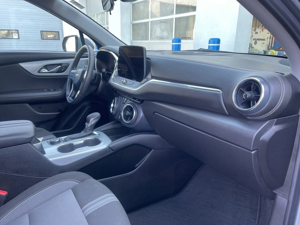 Used 2025 Sterling Gray Metallic Chevrolet 2LT image 8