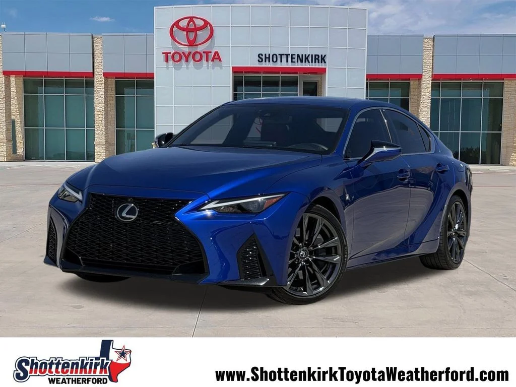 2023 Lexus IS