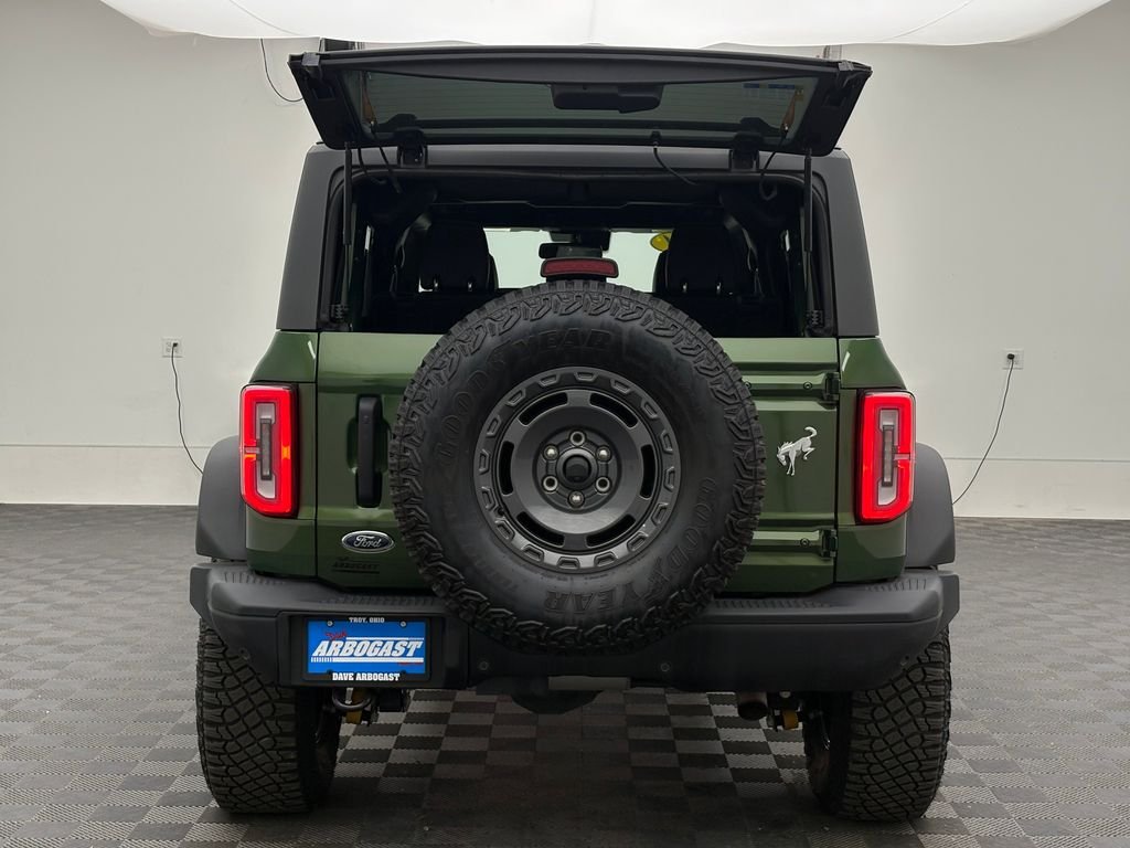 Used 2024 Green Metallic Ford Everglades image 9