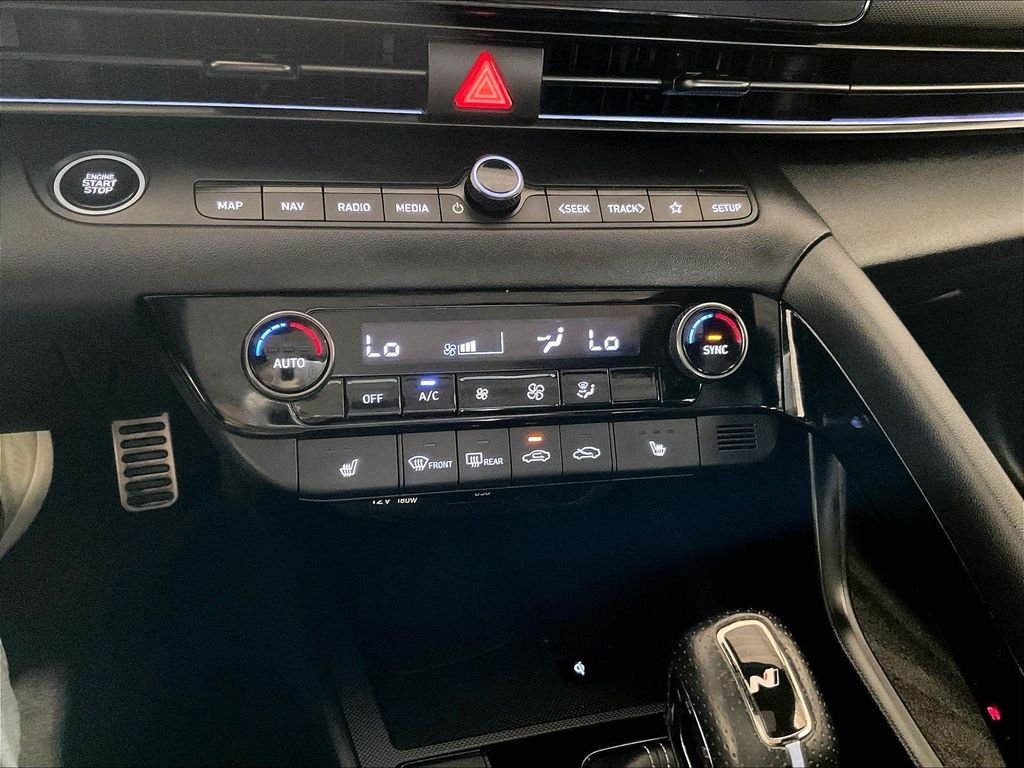Used 2025 Red Hyundai Base image 26