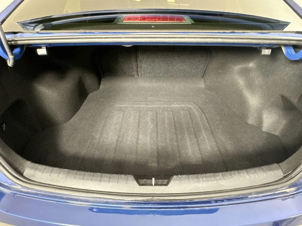 Used 2019 Blue Hyundai Limited image 32