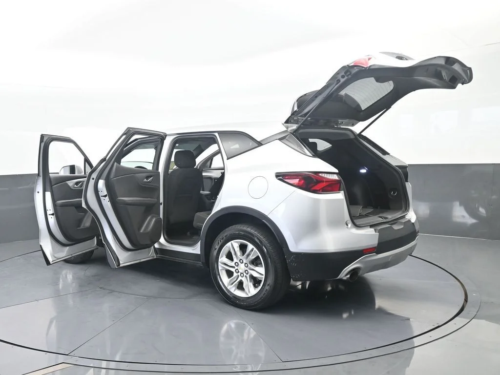 Used 2019 Silver Ice Metallic Chevrolet L image 69