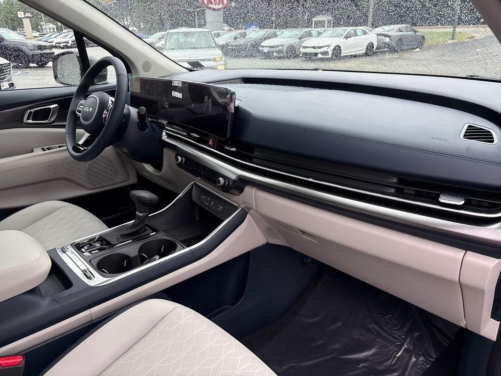 New 2026 Ivory Silver Kia SX image 34