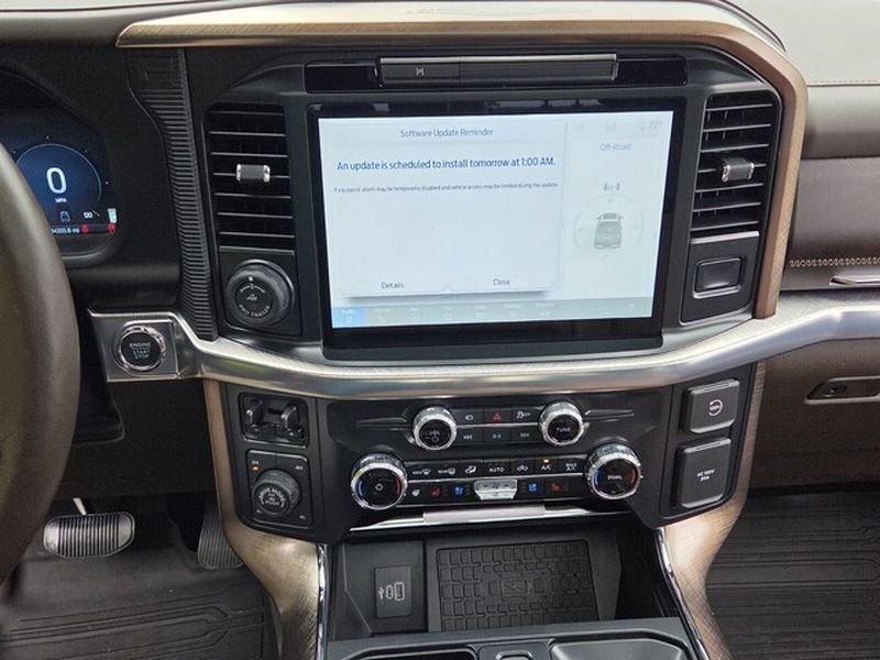 Used 2025 Agate Black Metallic Ford King Ranch image 15