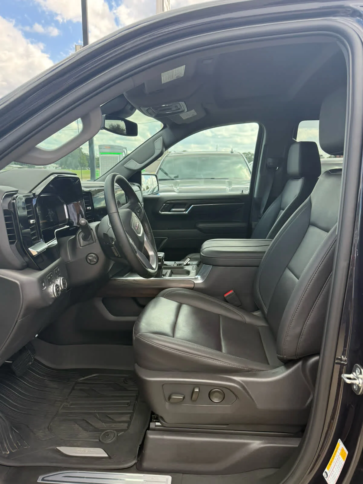 Used 2026 Titanium Rush Metallic GMC SLT image 6