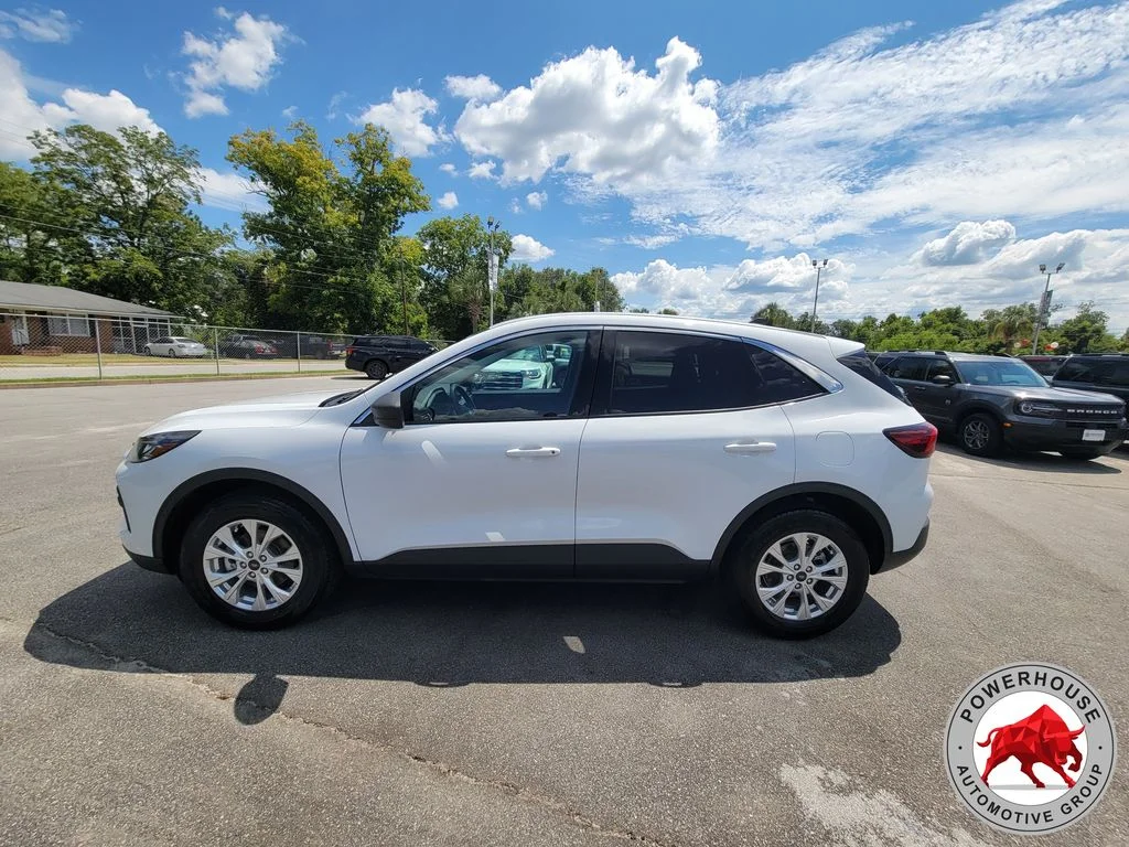 Used 2024 White Ford Active image 3