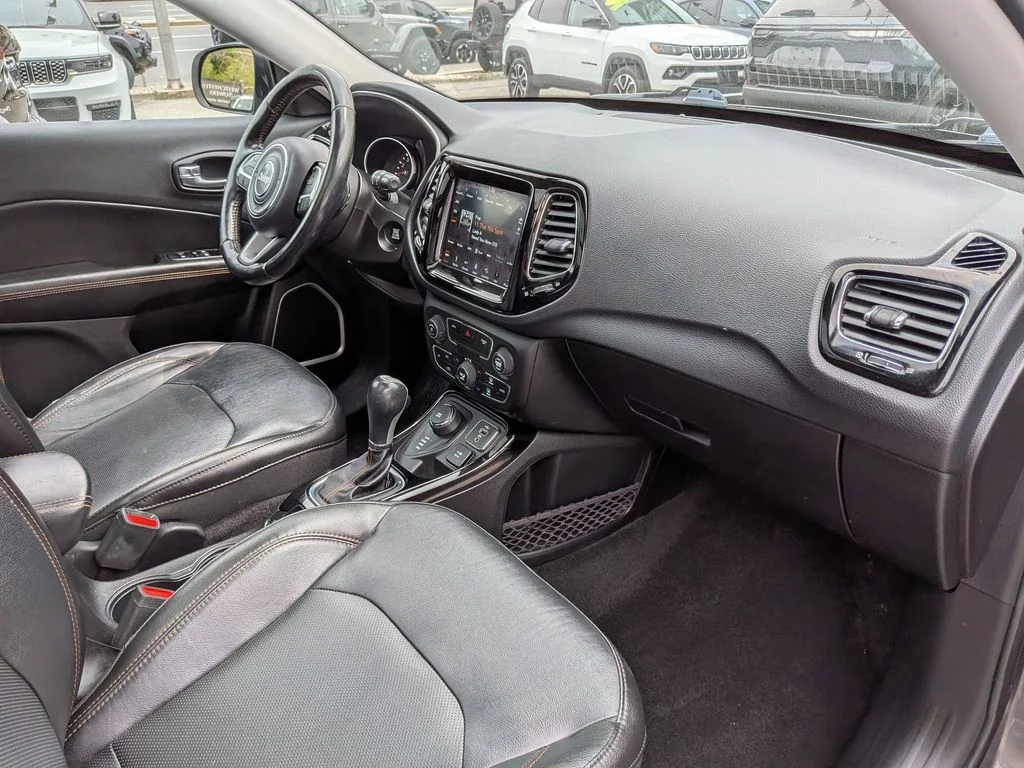 Used 2019 Gray Jeep Limited image 25
