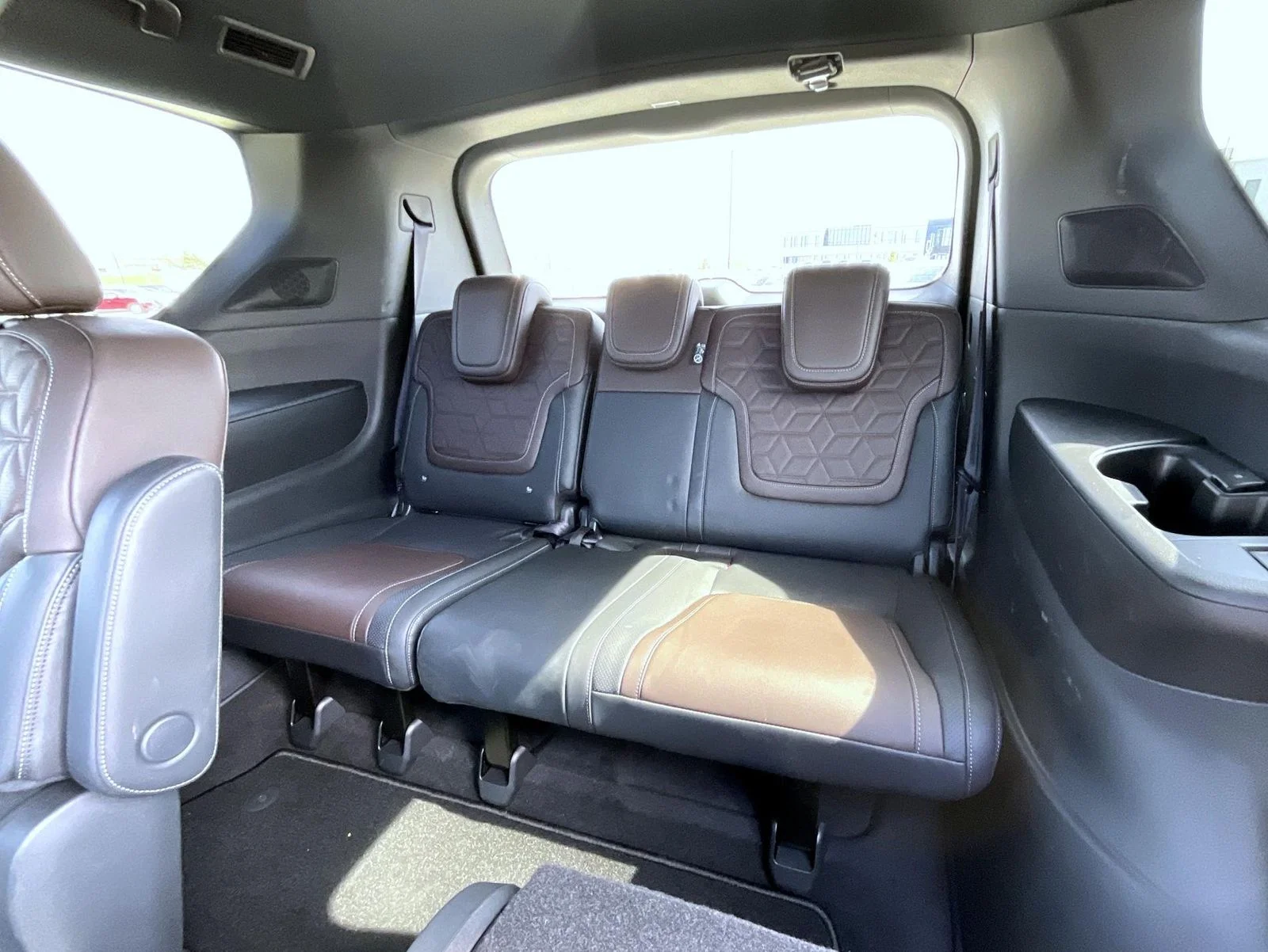 Used 2025 Black Nissan Platinum Reserve image 21