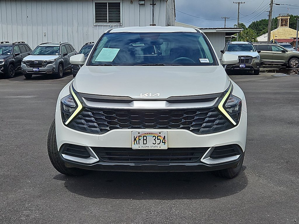Used 2023 Snow White Pearl Kia LX image 10