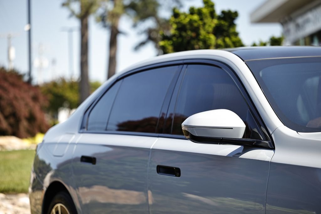 Used 2023 Brooklyn Gray Metallic BMW 740i image 3