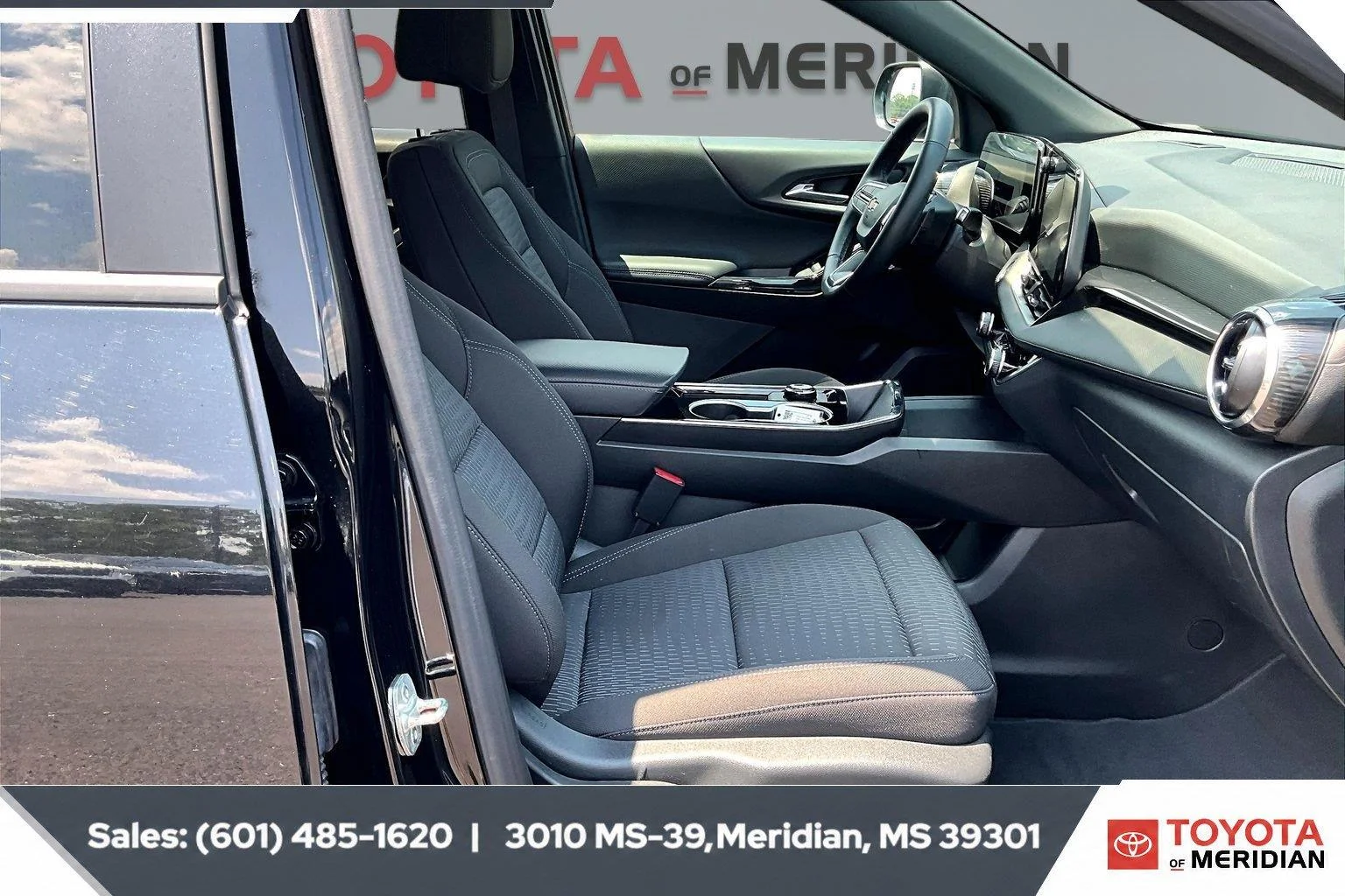 Used 2026 Mosaic Black Metallic Chevrolet AWD LT image 6