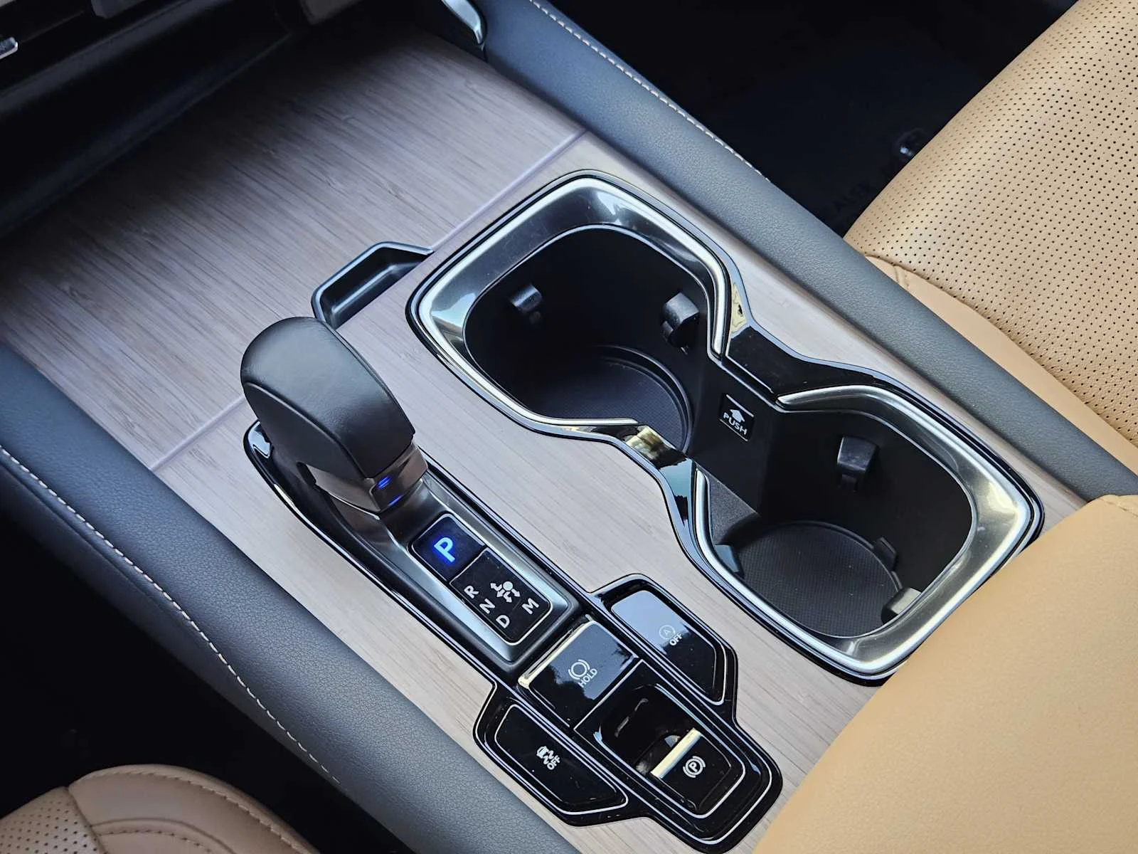 Certified Used 2024 COPPER CREST Lexus Premium Plus image 14