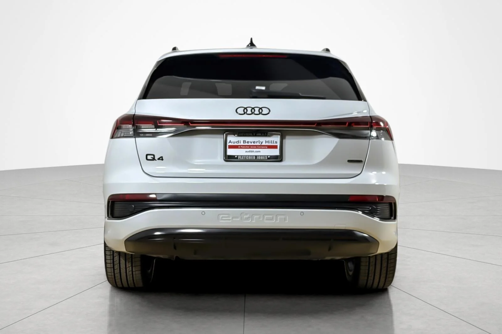 Used 2023 Glacier White Metallic Audi Premium Plus 50 quattro image 4