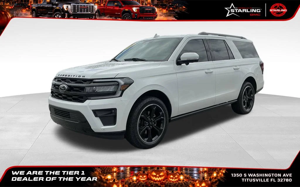 Used 2023 White Ford Limited image 1