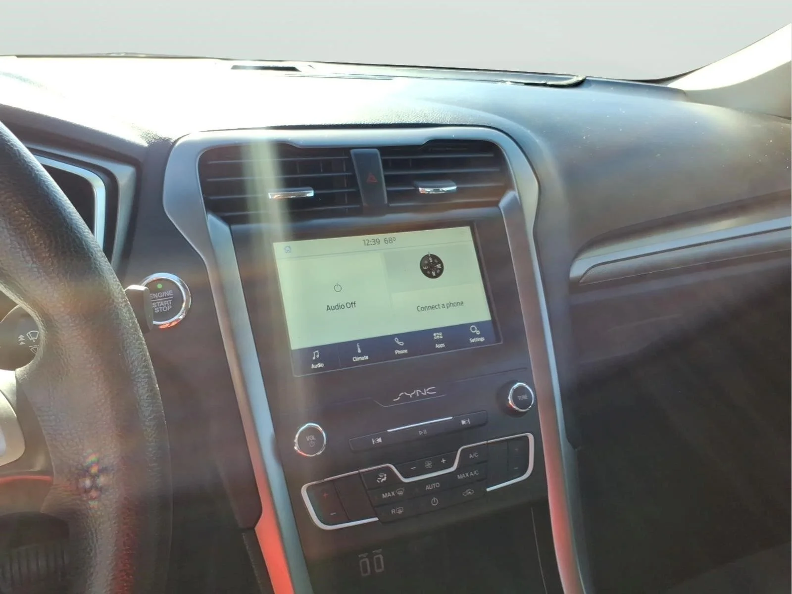 Used 2020 Silver Metallic Ford SE image 18