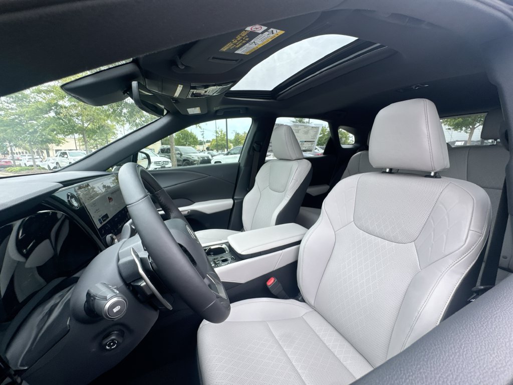 New 2026 Nori Green Pearl Lexus PREMIUM PLUS image 10
