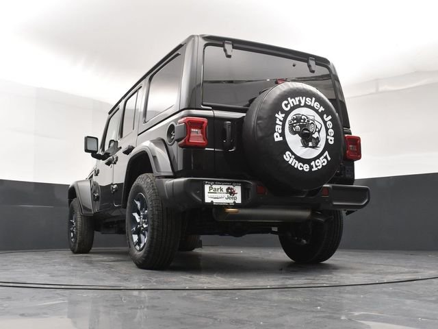 New 2026 Black Clear-Coat Exterior Paint Jeep 85th Anniversary Edition image 22