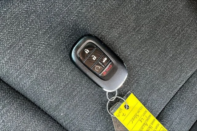 Used 2025 Silver Honda LX image 35