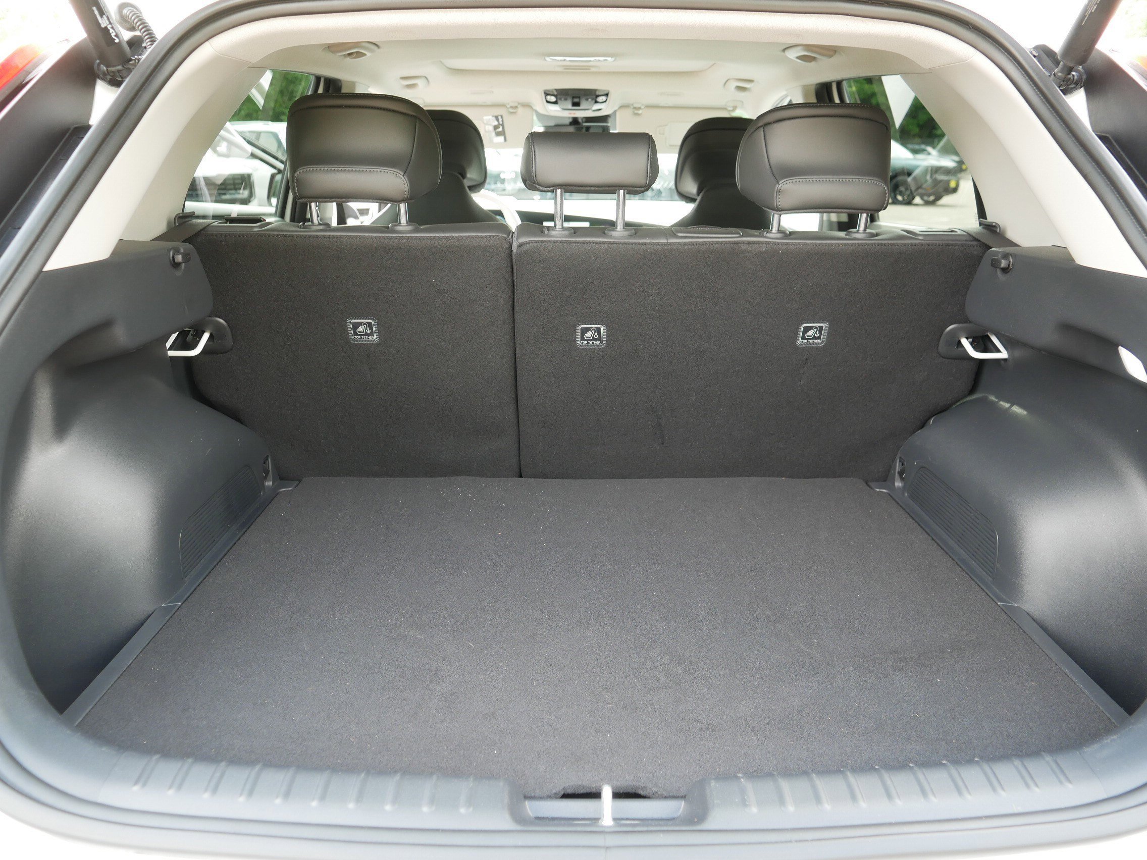 Certified Used 2024 Snow White Pearl Kia Wave image 18