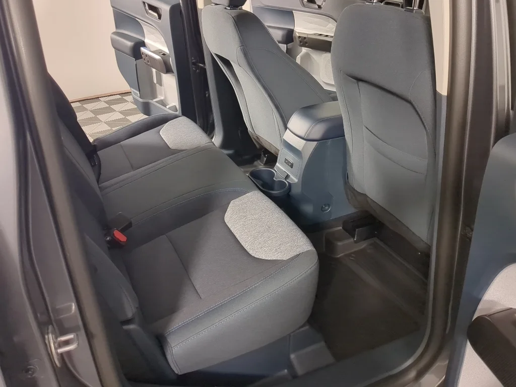 New 2026 Carbonized Gray Metallic Ford XLT image 19