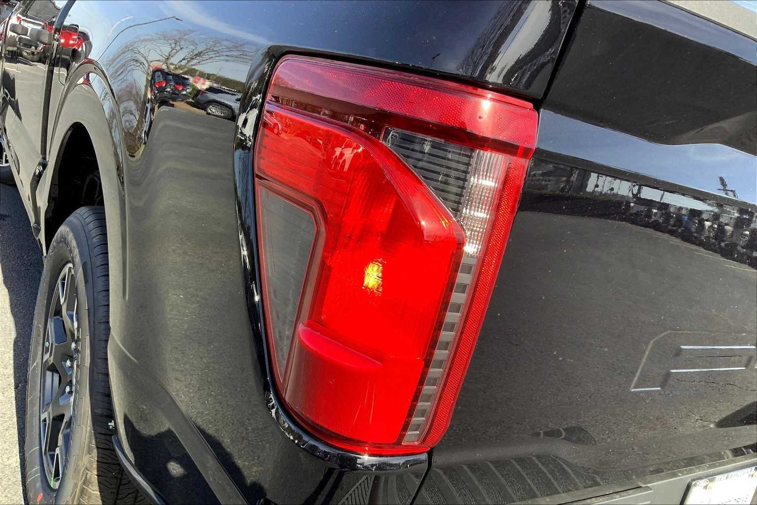 2025 Ford F-150 STX - Photo 14