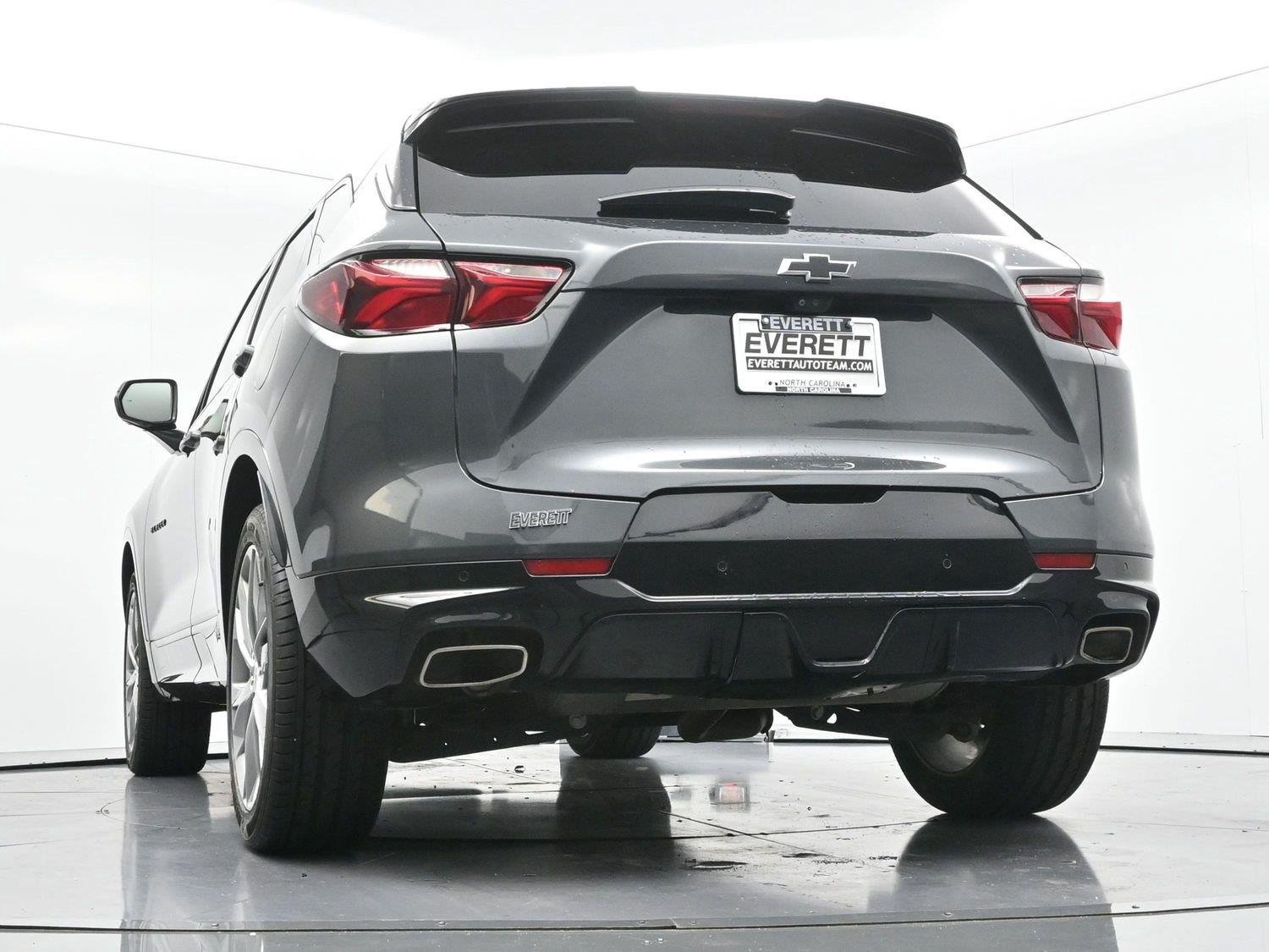 Used 2020 NIGHTFALL GRAY METALLIC Chevrolet RS image 46