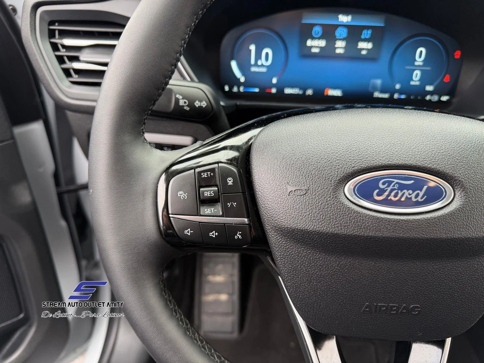 2025 Ford Escape Platinum - Photo 30
