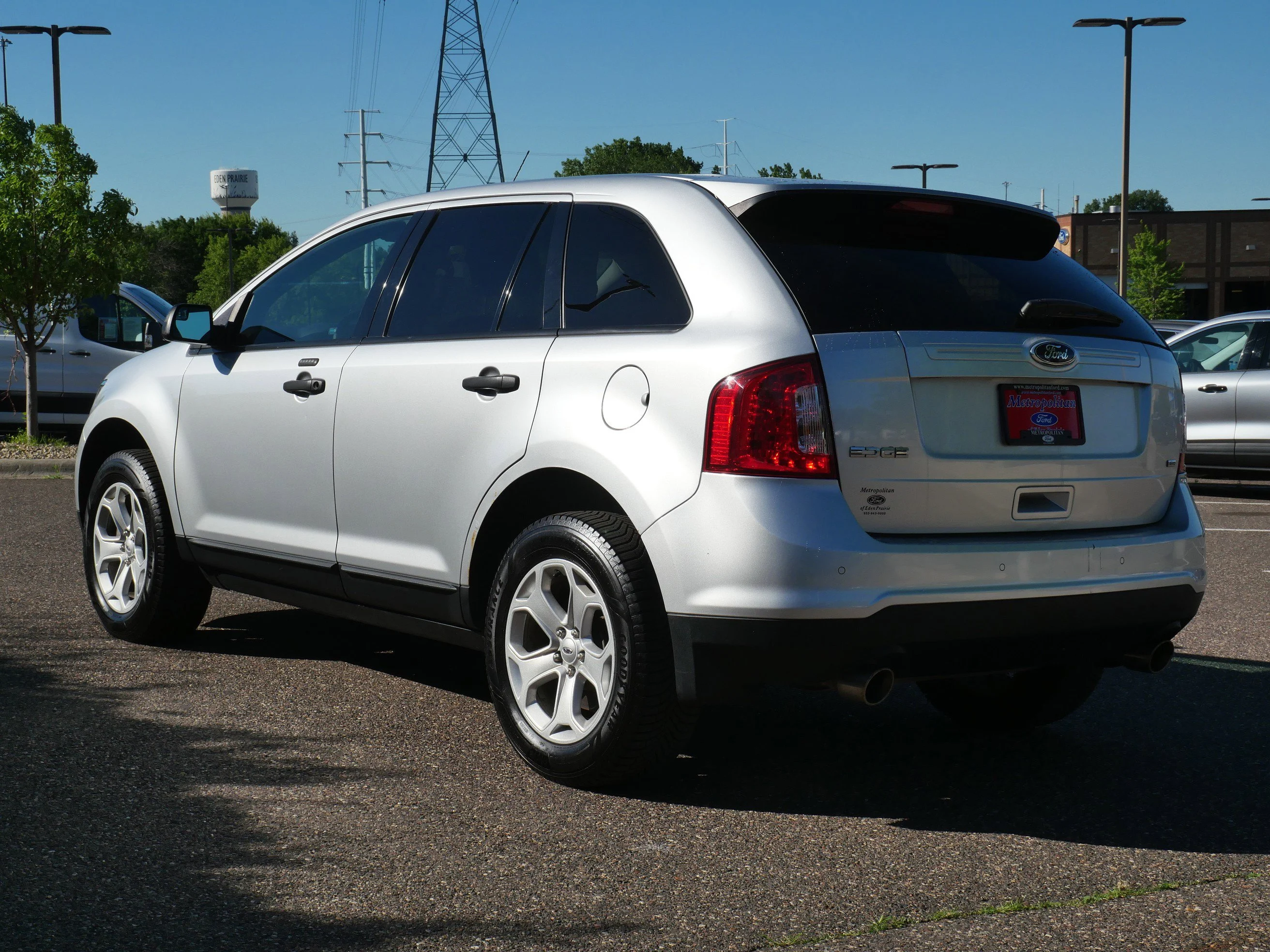 Used 2014 Ingot Silver Metallic Ford SE image 4