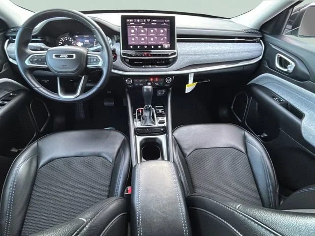 Used 2022 Bright White Clea Jeep Latitude image 38