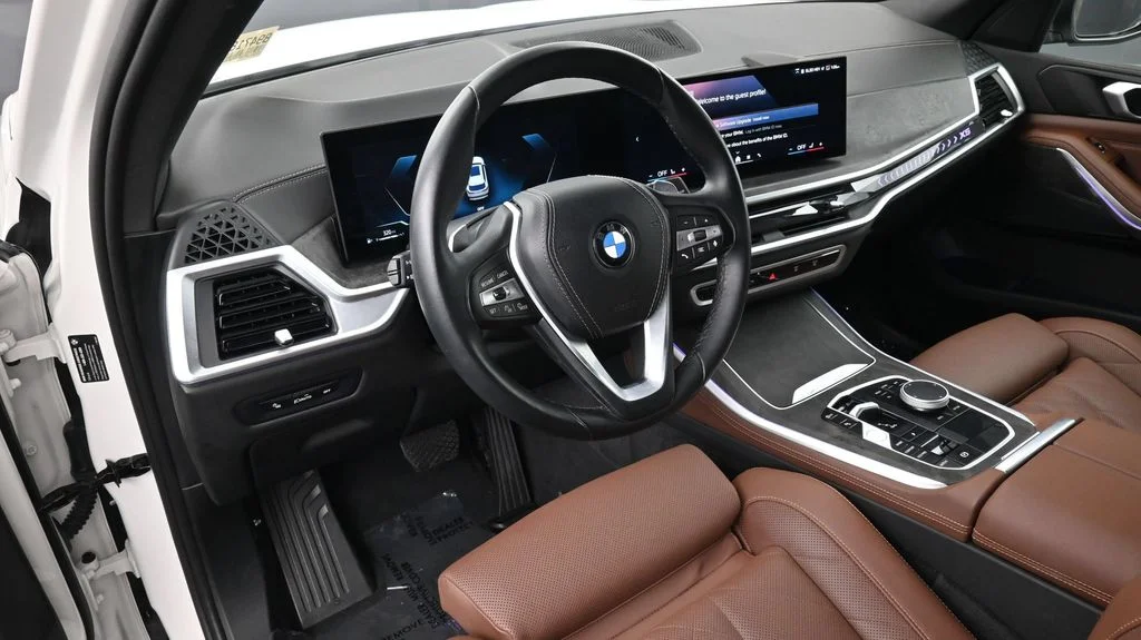 Certified Used 2024 Alpine White BMW sDrive40i image 7