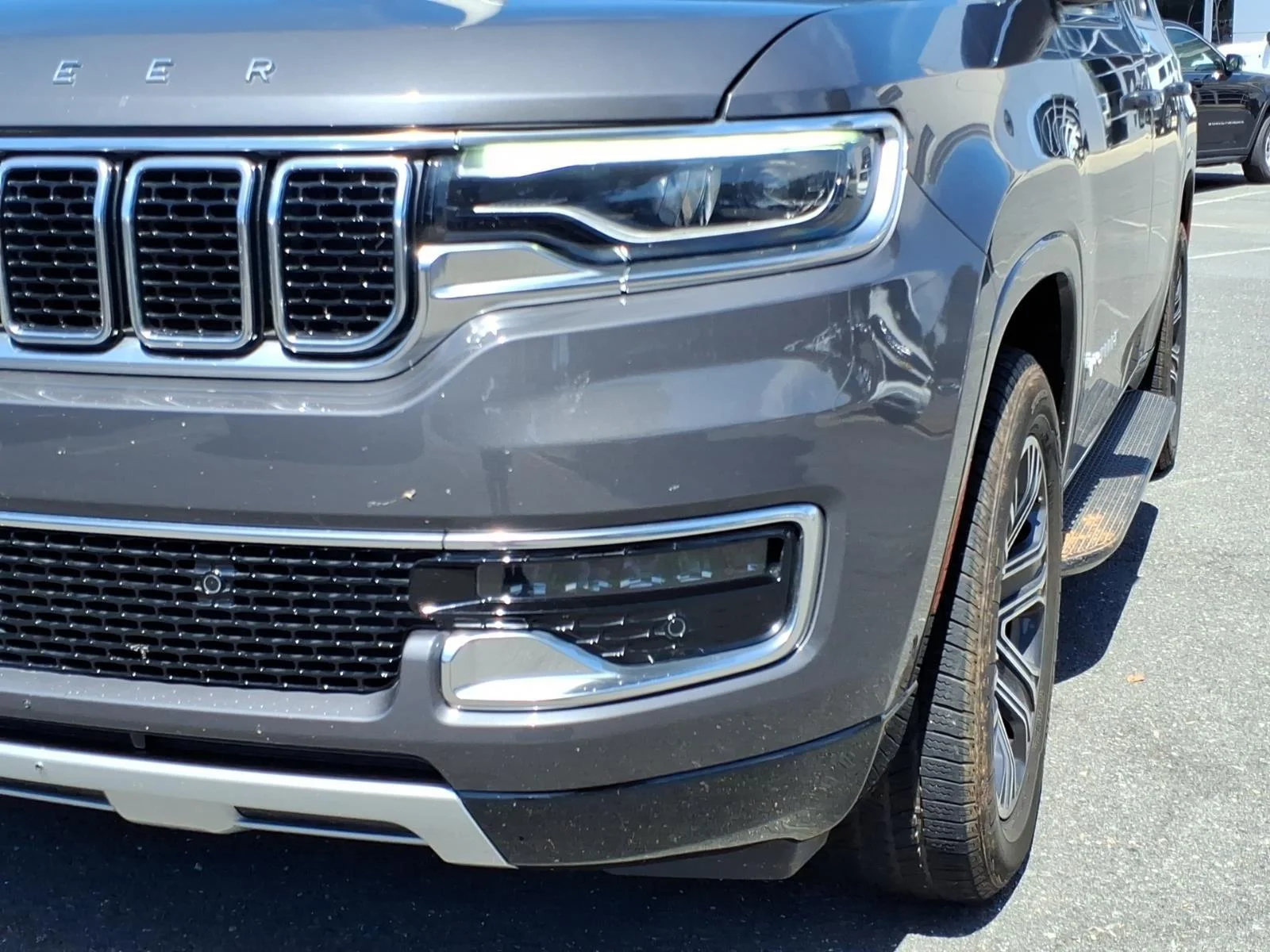 Used 2023 Baltic Gray Metallic Clearcoat Jeep Series II image 17