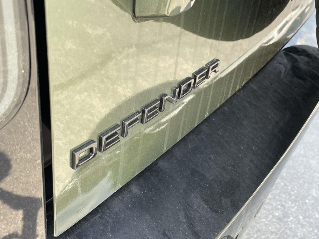 New 2026 Woolstone Green Land Rover S image 8