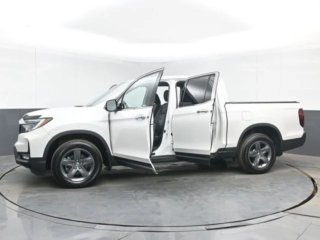 Used 2023 White Honda RTL-E image 52