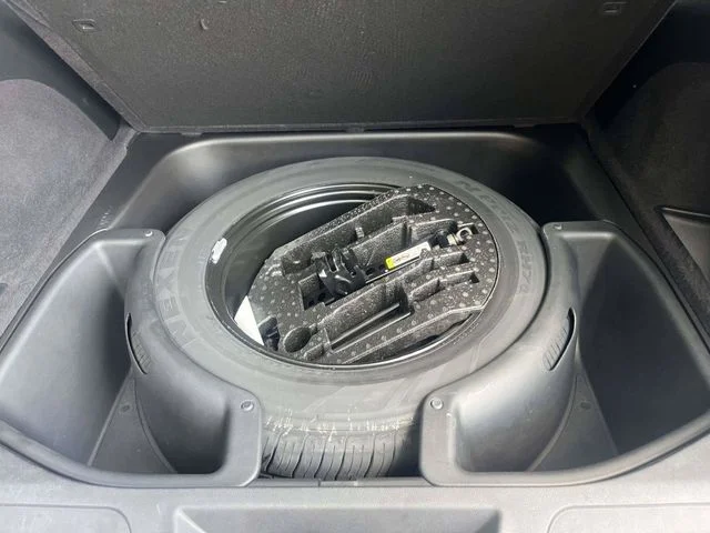 Used 2020 White Jeep Altitude image 13