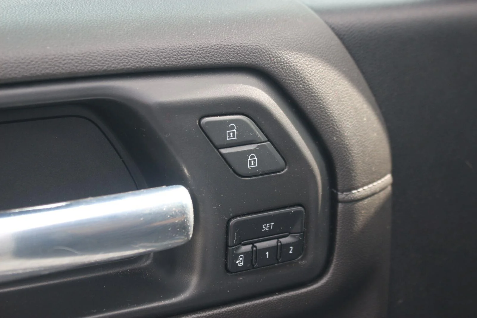 Used 2023 SUMMIT WHITE Chevrolet High Country image 15