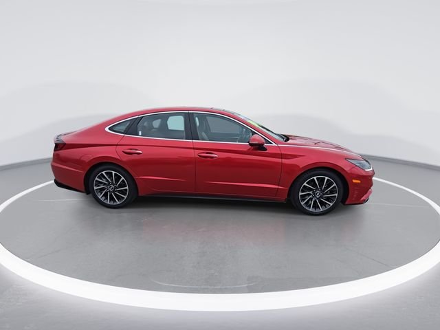 Used 2020 Red Hyundai Limited image 9